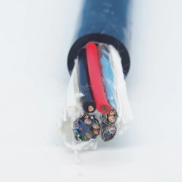 Underwater Submarine 混合电缆